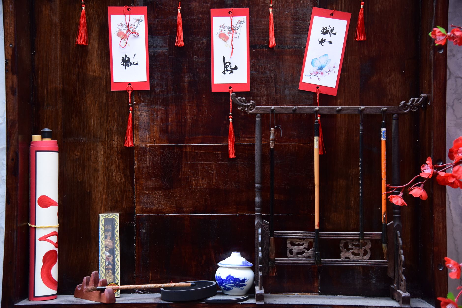 Chinese classroom setting for teacher-led idiom story reading